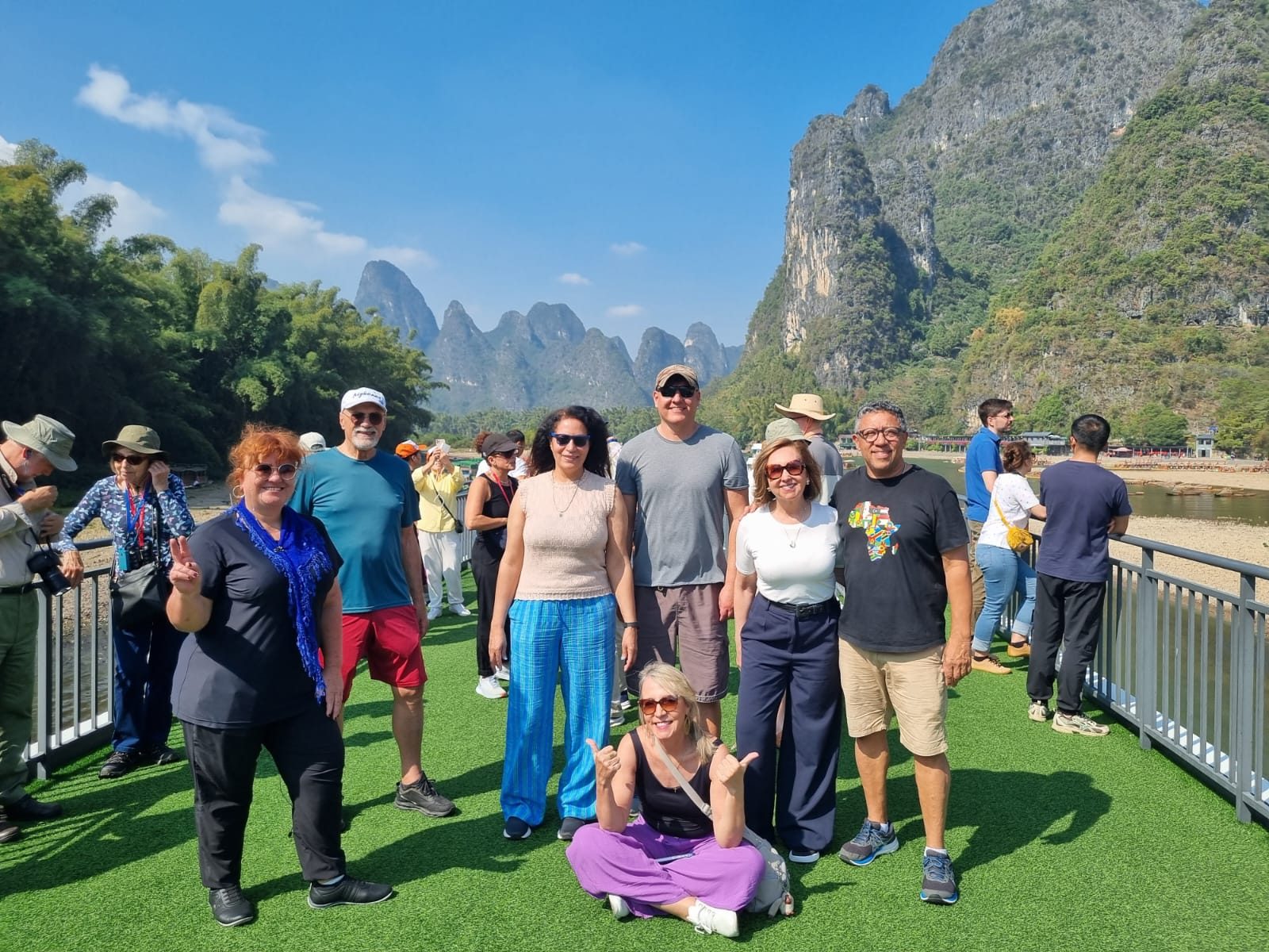 Grupo Andre Travel no Rio Li, China